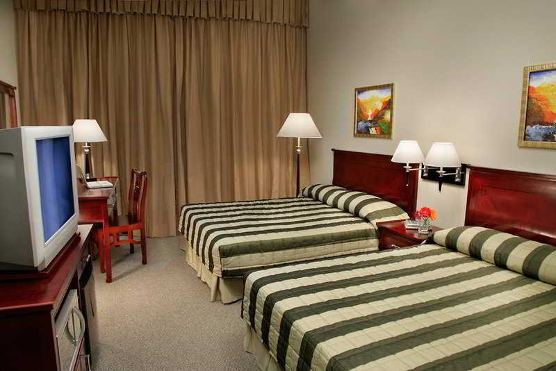 Super 8 By Wyndham Downtown Toronto Hotell Exteriör bild